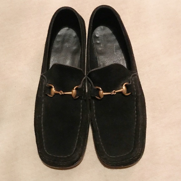 gucci loafers gold buckle